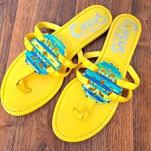 Circus by Sam Edelman Yellow Flat Sandals Size 8